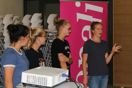 Klasse 8d Tonali 2.jpg